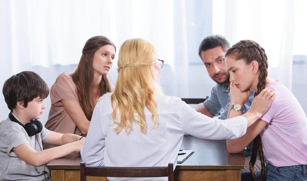 Eating Disorder clinician working with families and including them in recovery plan
